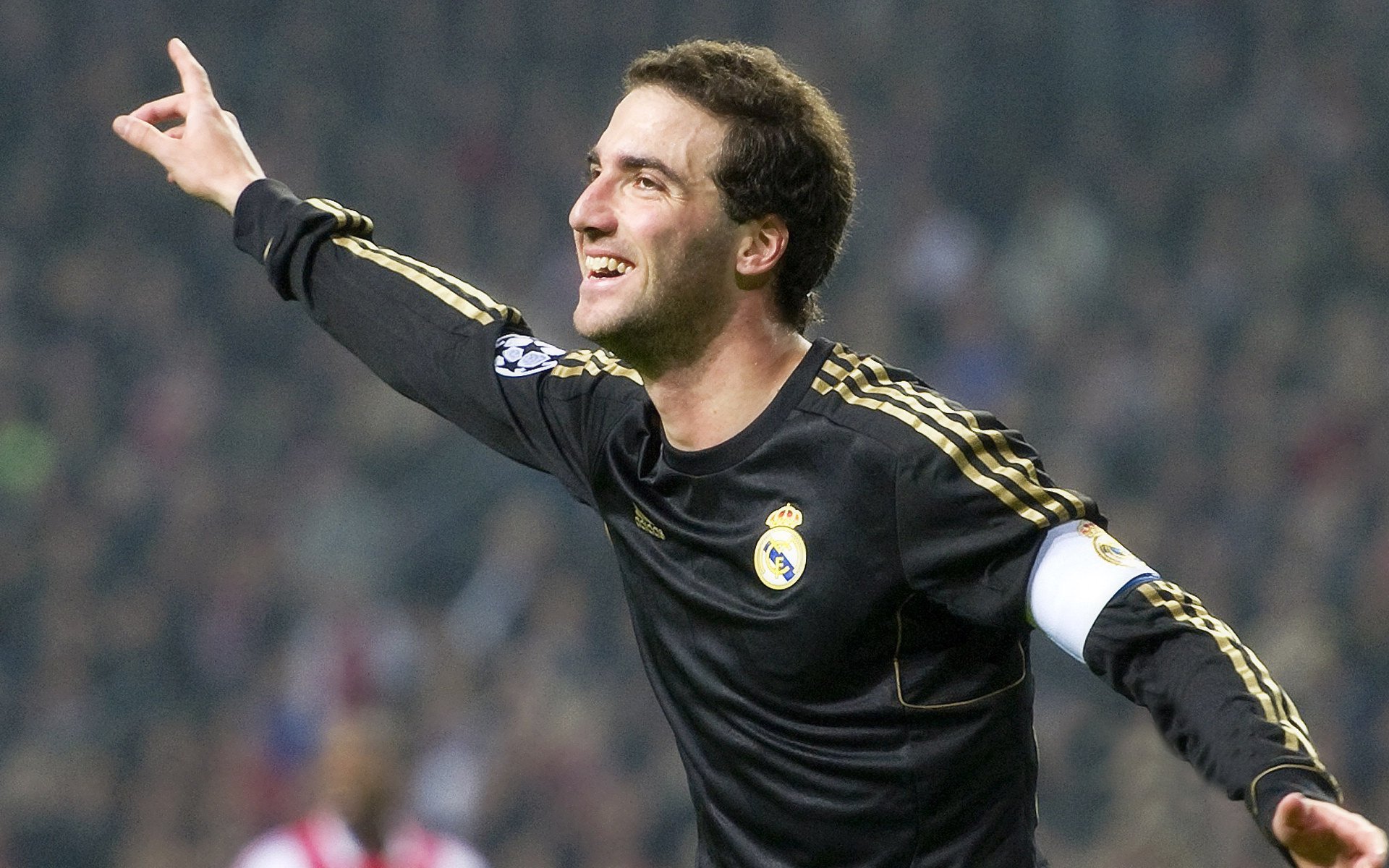 西甲引搭战术新风，团队配合更加默契，西甲技术流